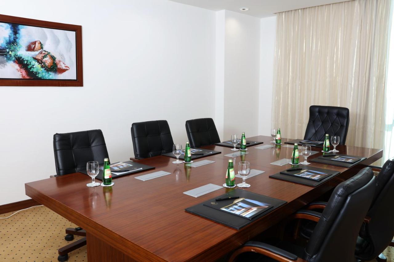 Tolip Golden Plaza Otel 5*